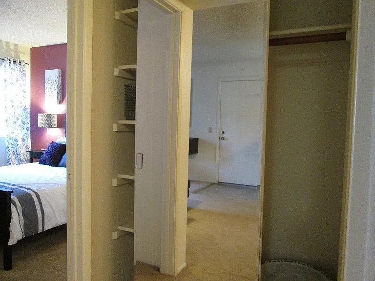 Rancho Sierra Apartments — Photo 11