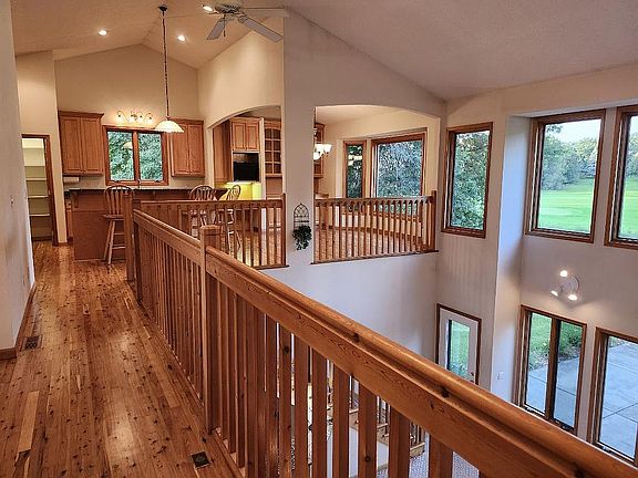 3rd image of 527 138th Ln NE