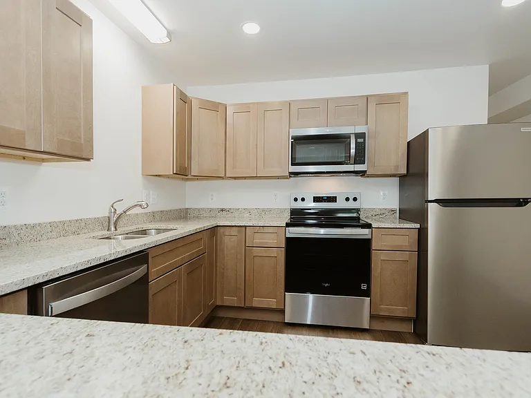 216 S Georgia Ave — Photo 10