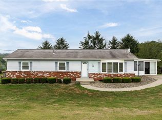 39 Washington Ave, Hickory, PA 15340