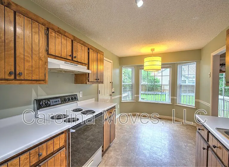 5 Fieldcrest Ct — Photo 8