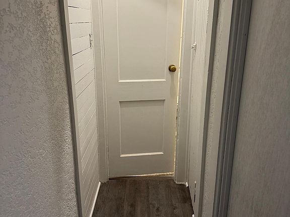 5th image of 103 1st St NE