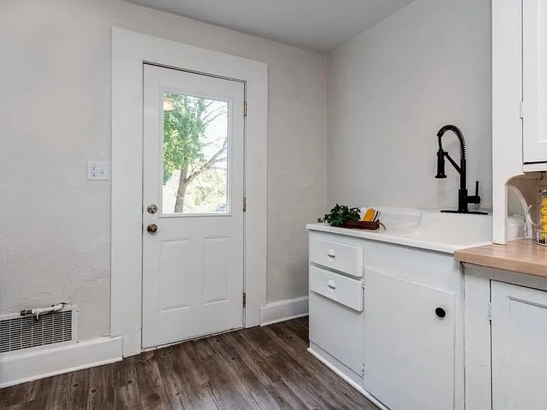 525 W South St #2 — Photo 7