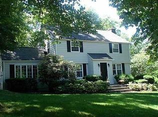 7 Echo Dr, Darien, CT 06820