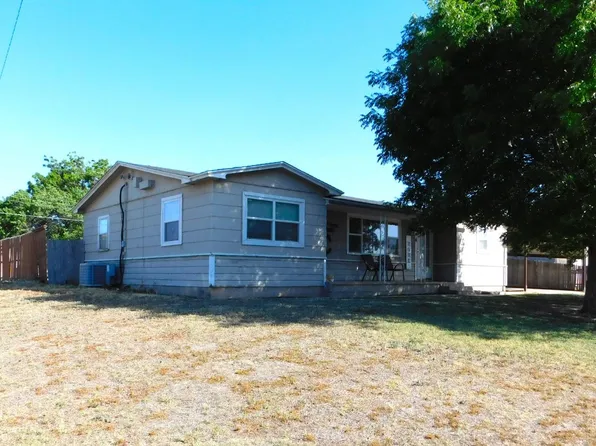 901 W 7th St, Muleshoe, TX 79347