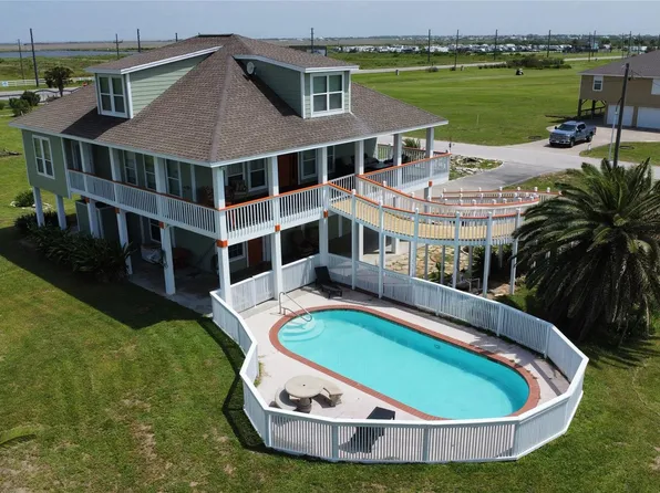 979 Rancho Caribe Dr, Pt Bolivar, TX 77650