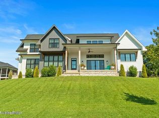 6611 Clore Lake Rd, Crestwood, KY 40014