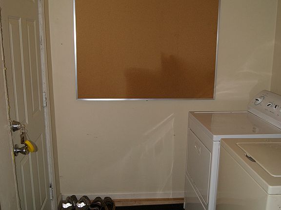 3rd image of 1528 W 39th St