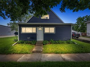 1001 17th St NE, Cedar Rapids, IA 52402