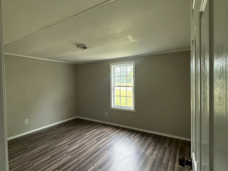120 Carmel Ln — Photo 9
