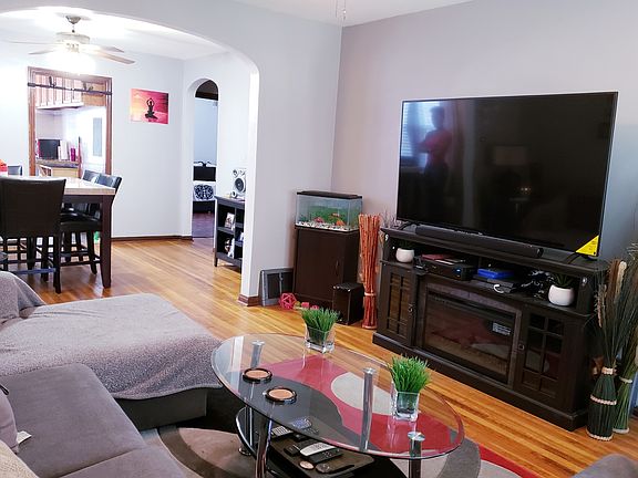 2nd image of 14208 S Union Ave