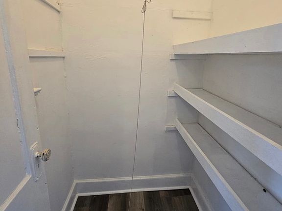 2nd image of 580 Lyons Ave #6L