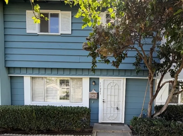 19843 Berkshire Ln, Huntington Beach, CA 92646