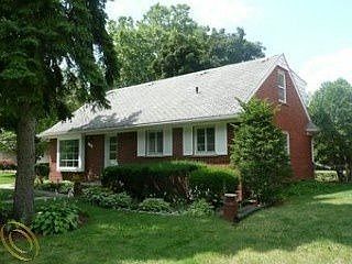 2nd image of 1728 W Lincoln Ave