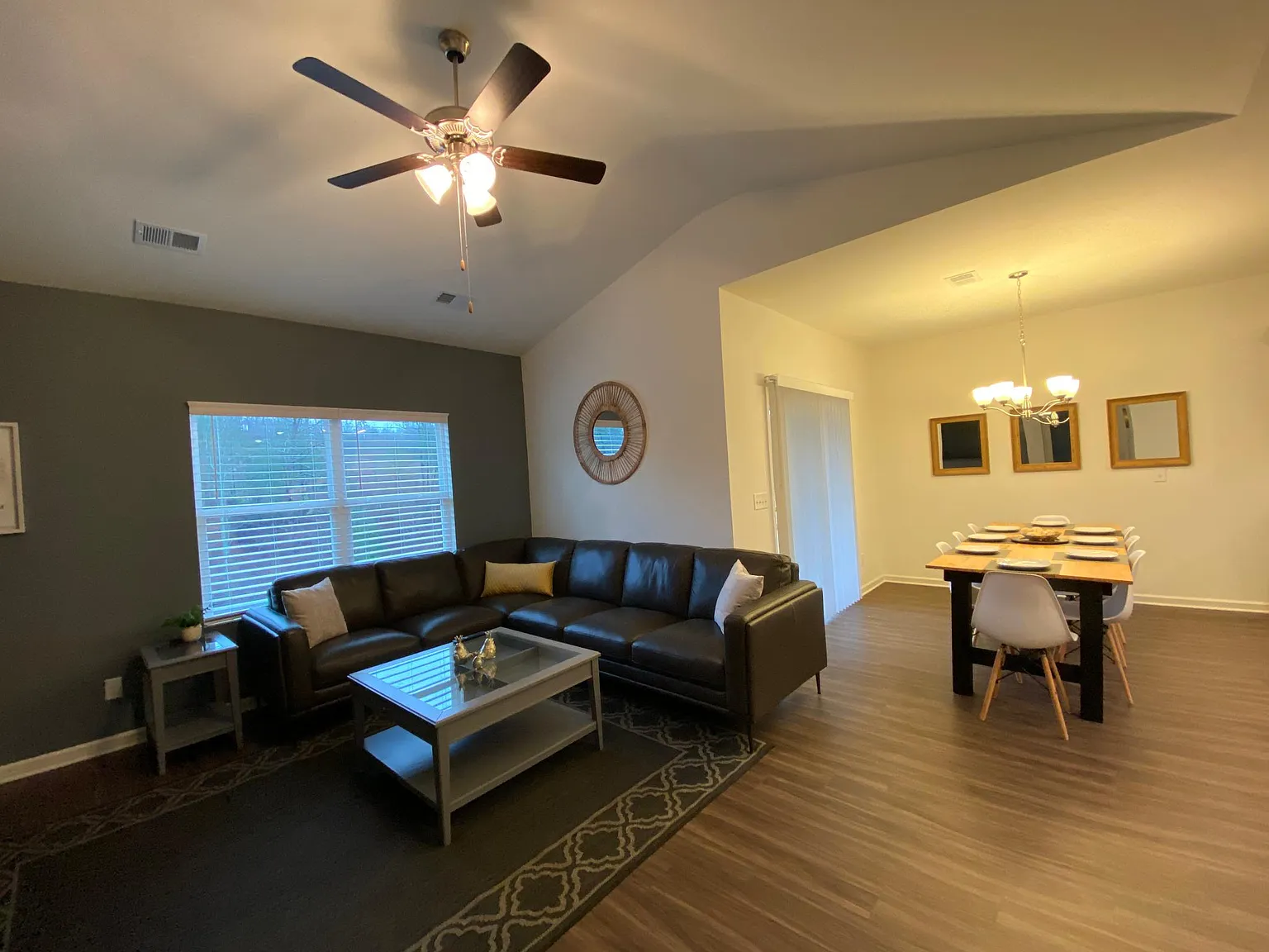 4 bed, 1758 sqft, $3,245 — Photo 3