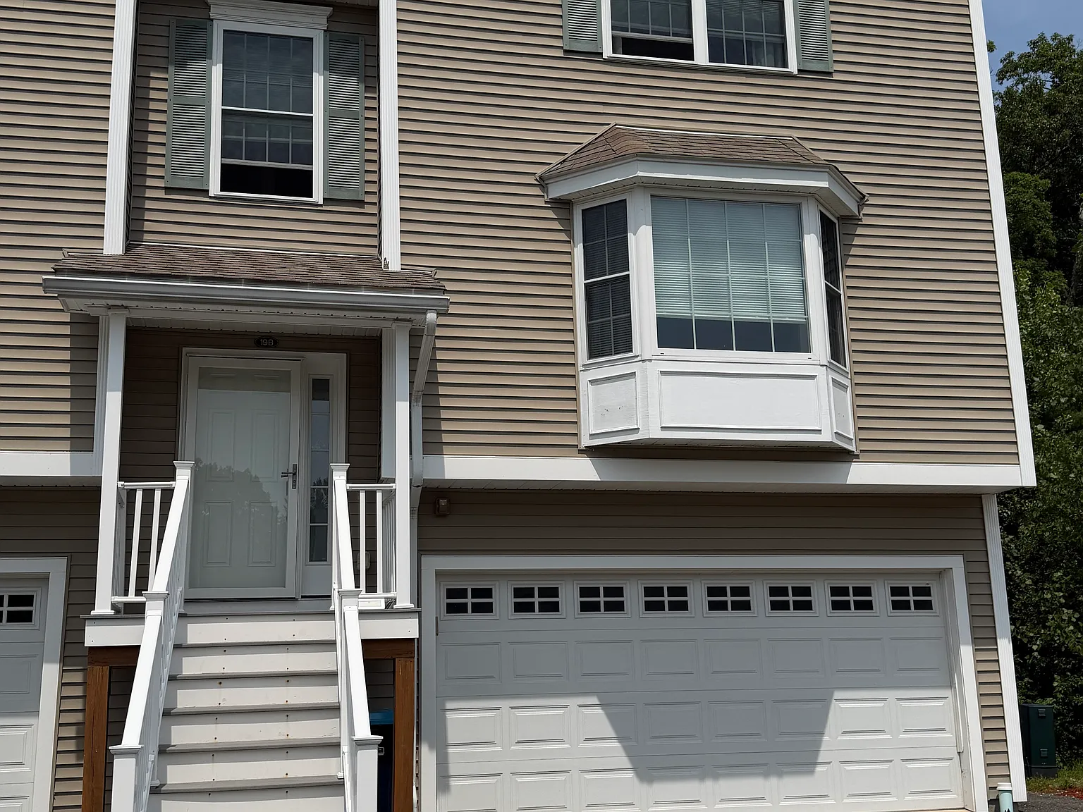 3 bed, 2180 sqft, $3,600 — Photo 1
