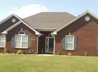 17 Price Cir, Decatur, AL 35603