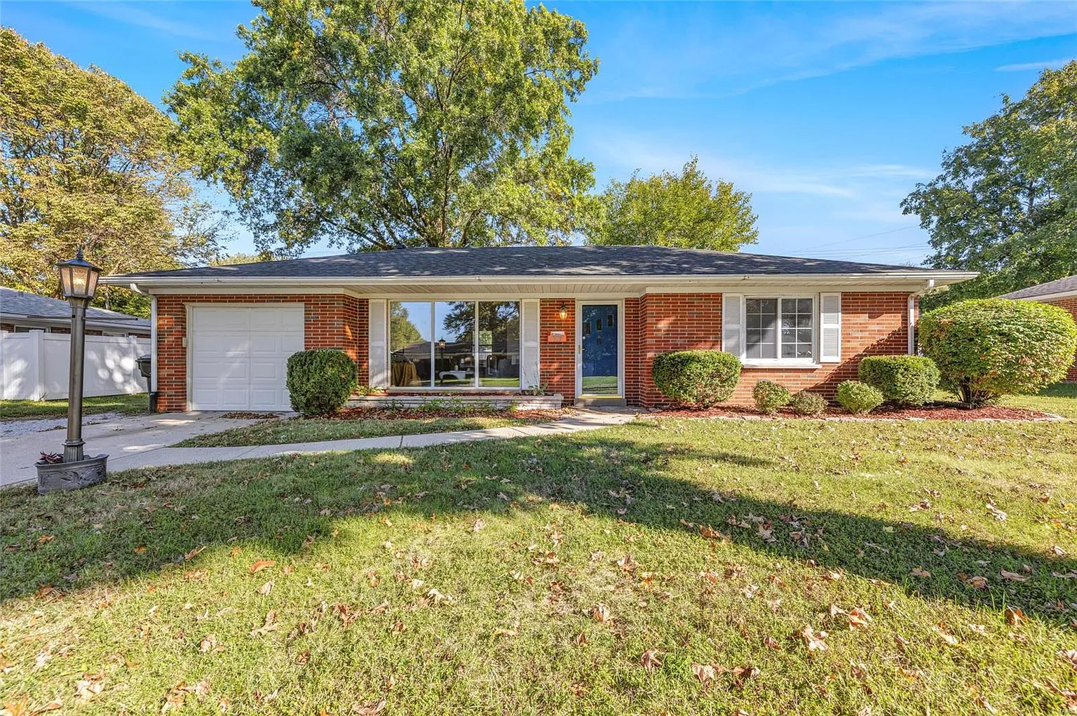 309 Southgate Dr photo 1