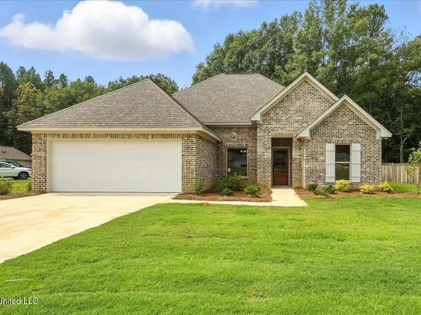 124 Jasmine Cove Dr, Brandon, MS 39042