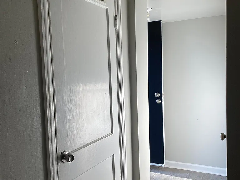 132 College St — Photo 11
