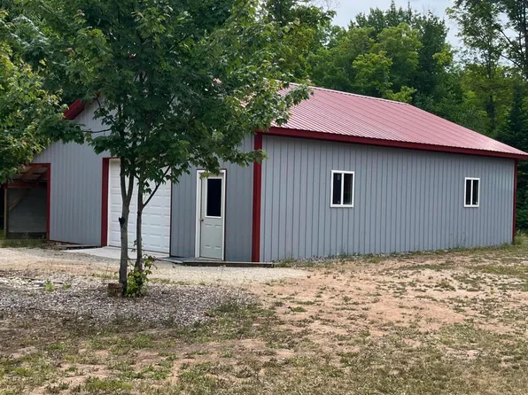7461 Old Grade, Newberry, MI 49868