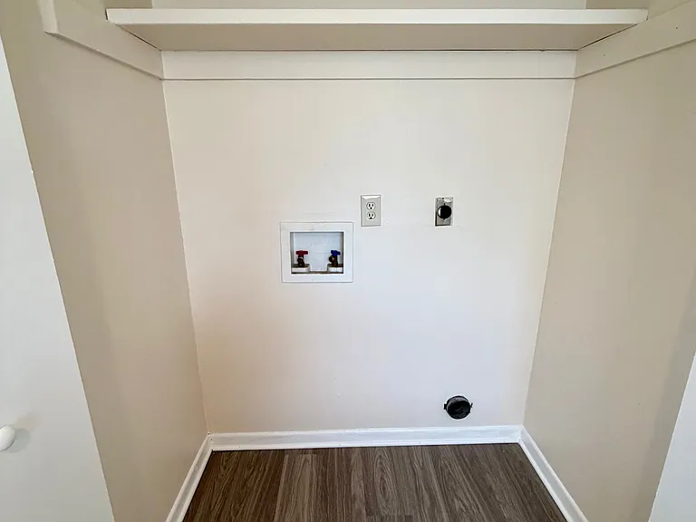 544 SW 35th St — Photo 7