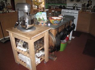 420 Reiten Dr, Ashland, OR