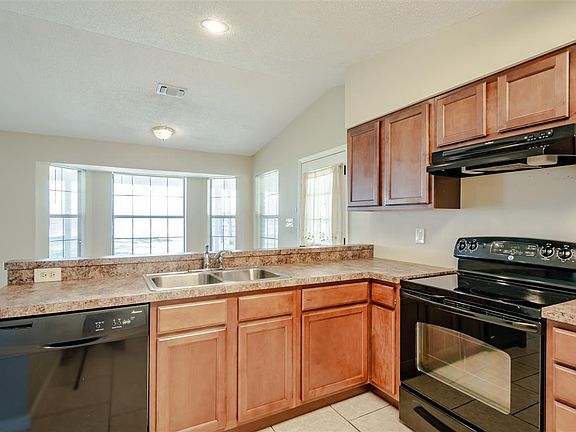 5th image of 5509 Galvez Rd