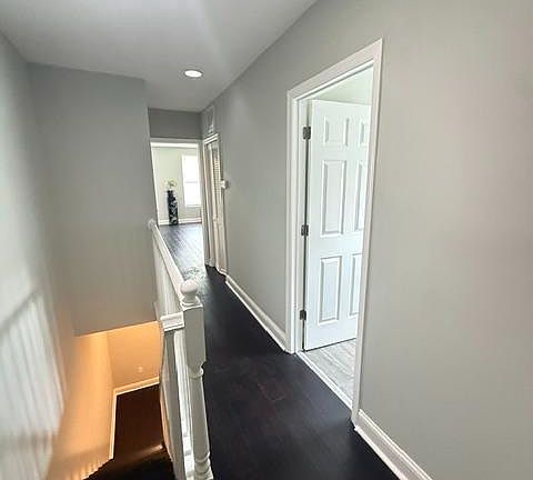 3rd image of 1046 W Lombard St