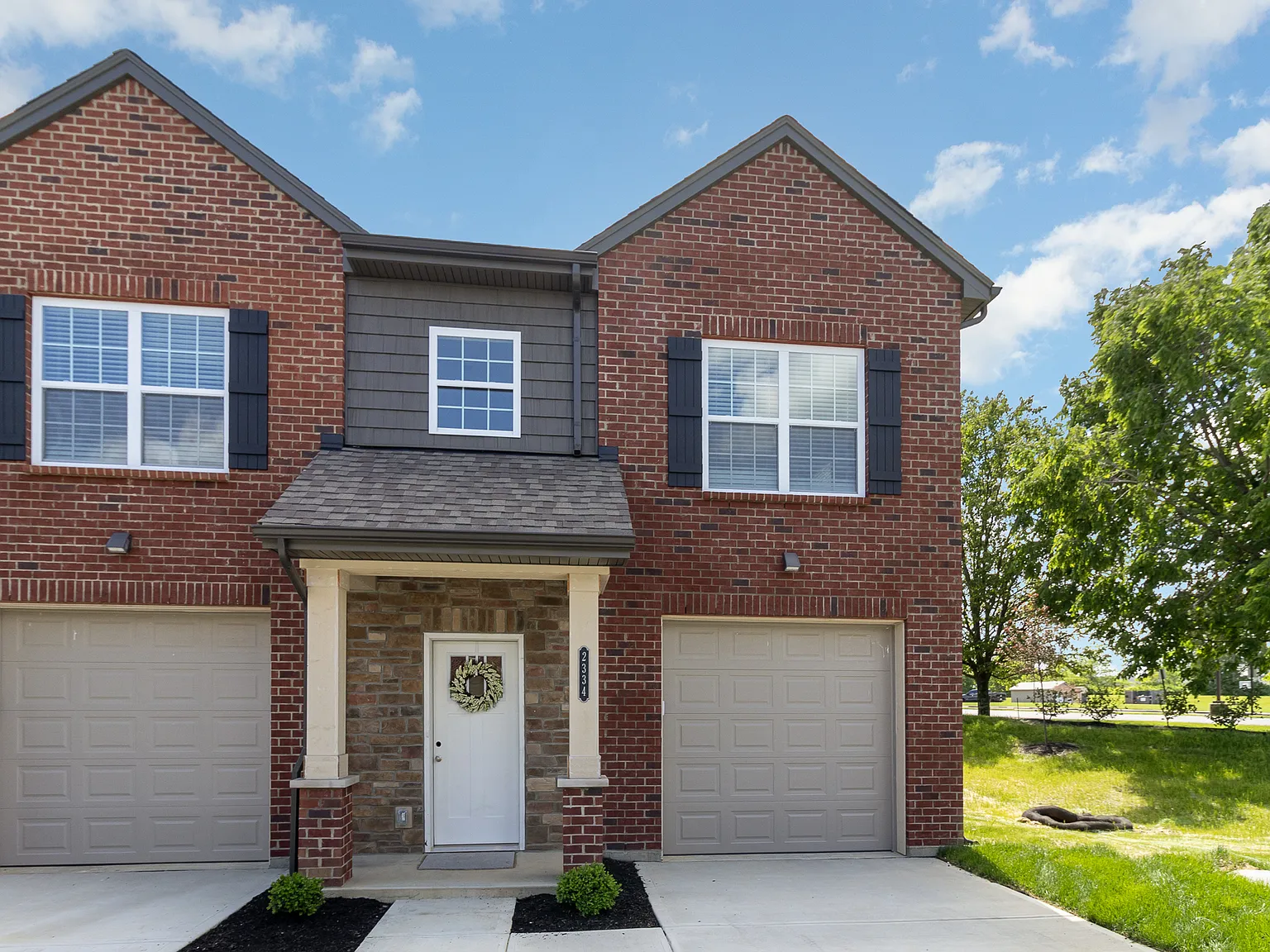 Cougar Point Townhomes - 2335 — Photo 2