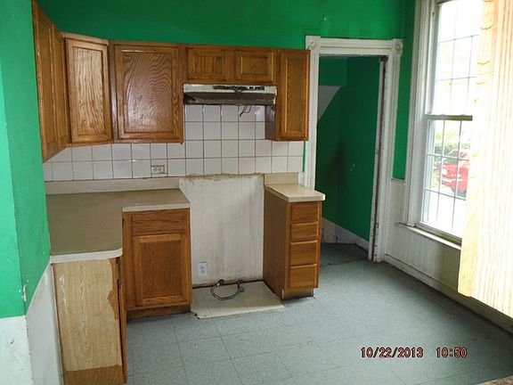 2nd image of 303 N 5th Ave #1