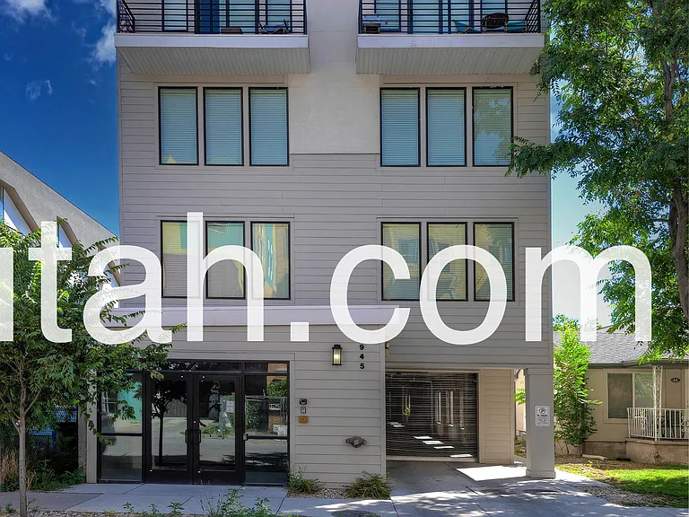945 S Washington St #101 — Photo 10