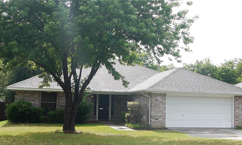1st image of 710 Henslee Dr