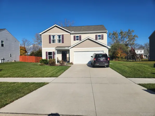852 Rabbit Run Rd, Carleton, MI 48117