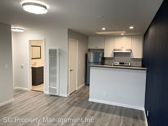 2nd image of 479 Willow Ave