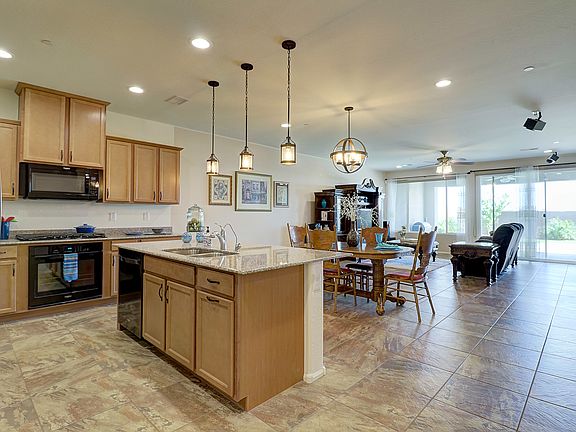 4th image of 5065 N 145th Dr