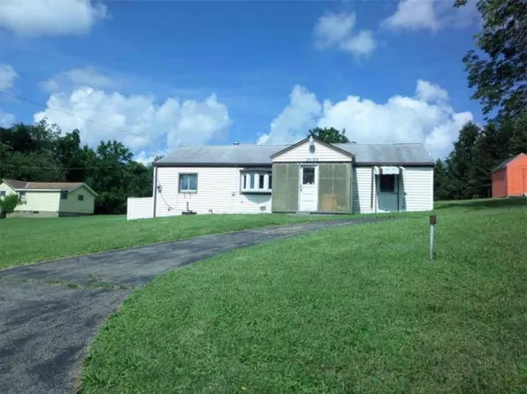 2439 W Sunbury Rd, Boyers, PA 16020
