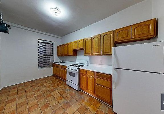 3rd image of 188 Saint Nicholas Ave APT 35