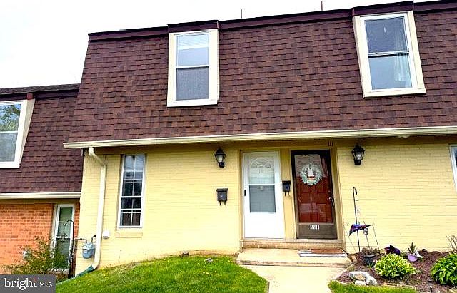 1st image of 109 King William St #109