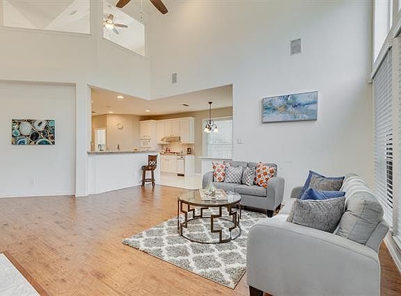 5th image of 4713 Lawrence Ln
