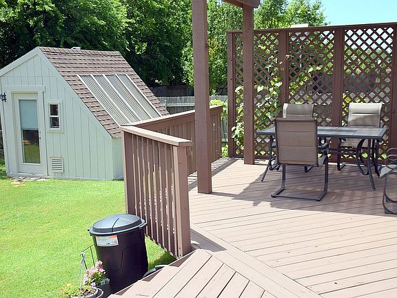2nd image of 3020 Cajuiles Dr