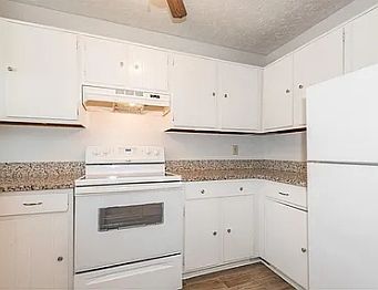 3rd image of 1723 Wynndowne Trl SE