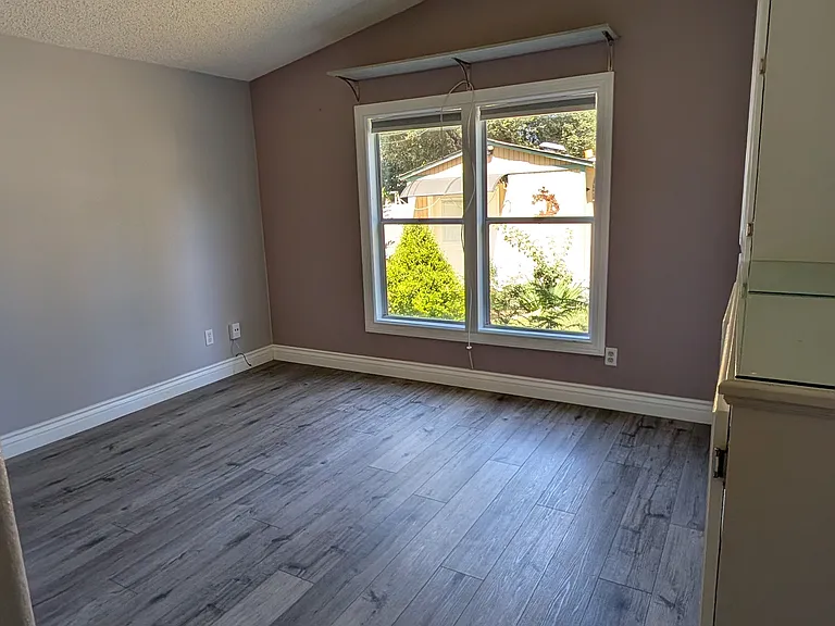 11604 N Ventura Ave — Photo 7