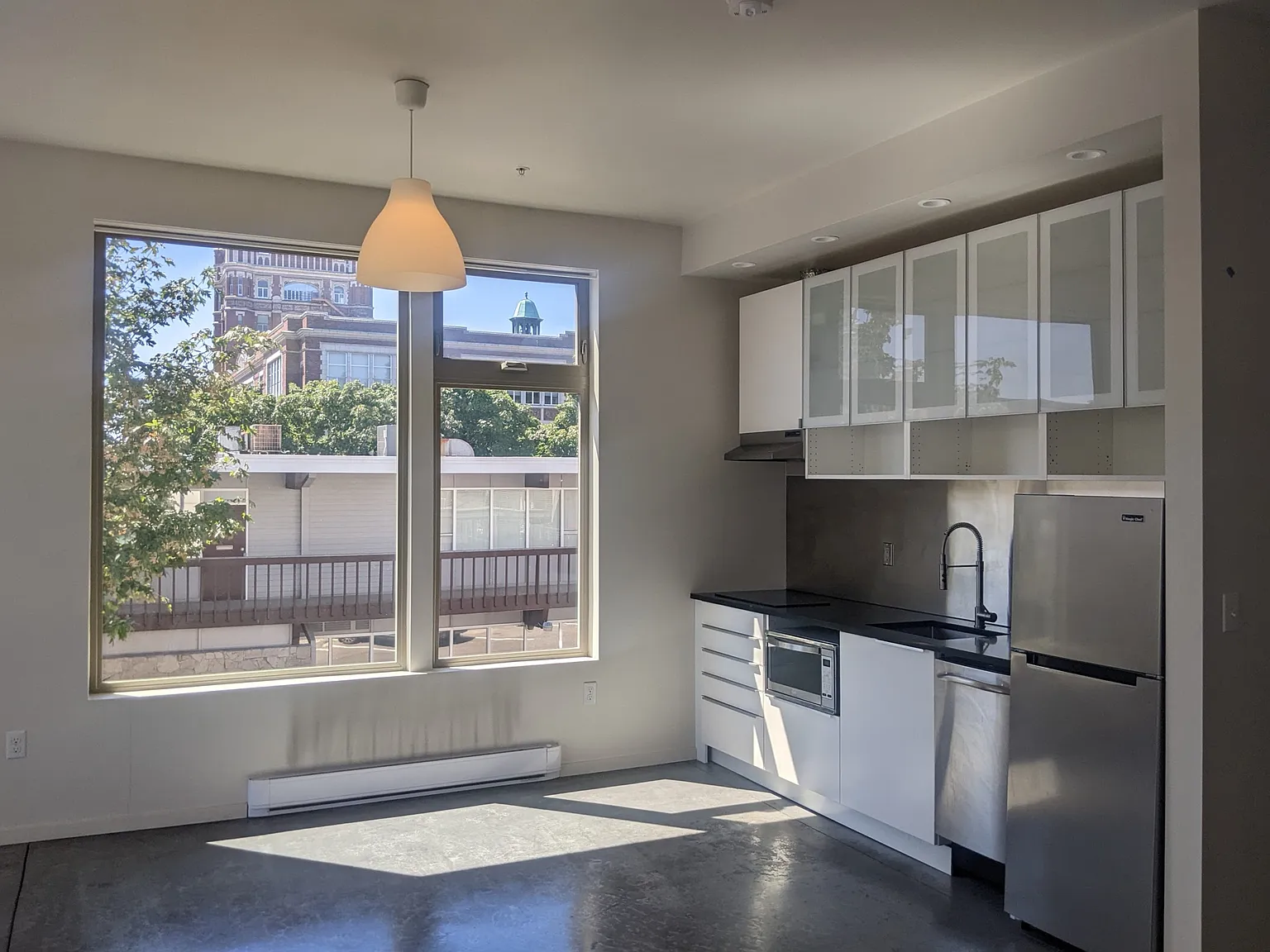 1 bed, 715 sqft, $1,645 — Photo 4