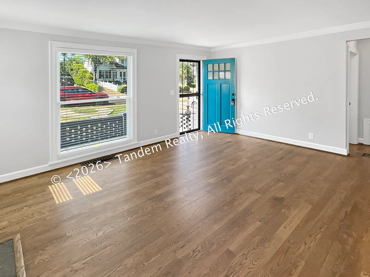 3 bed, 2343 sqft, $2,800 — Photo 2