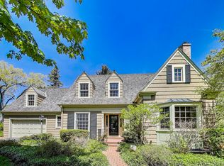 610 E Fairview St, Arlington Heights, IL