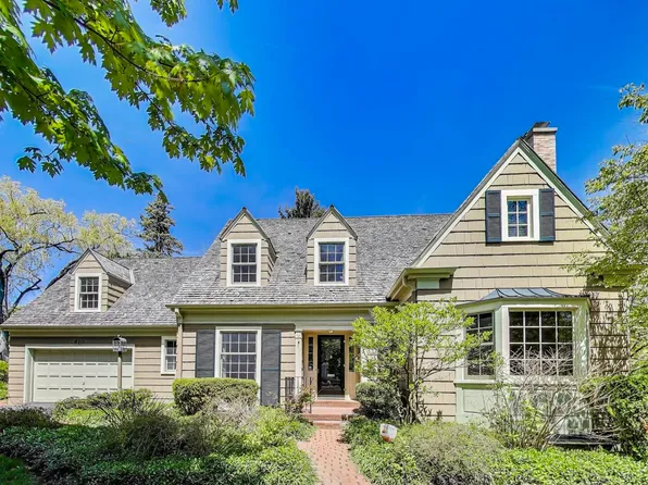 610 E Fairview St, Arlington Heights, IL 60005