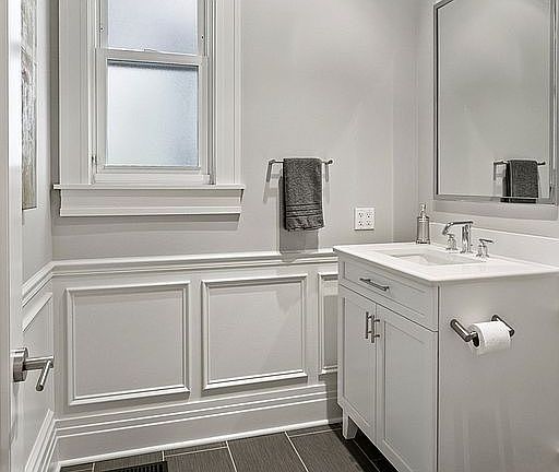 5th image of 3016 N Clifton Ave #1