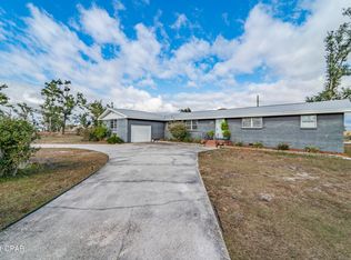 2225 9th St, Lynn Haven, FL 32444
