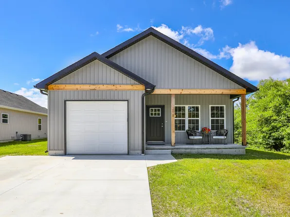 298 W Abbi Lane, Bolivar, MO 65613